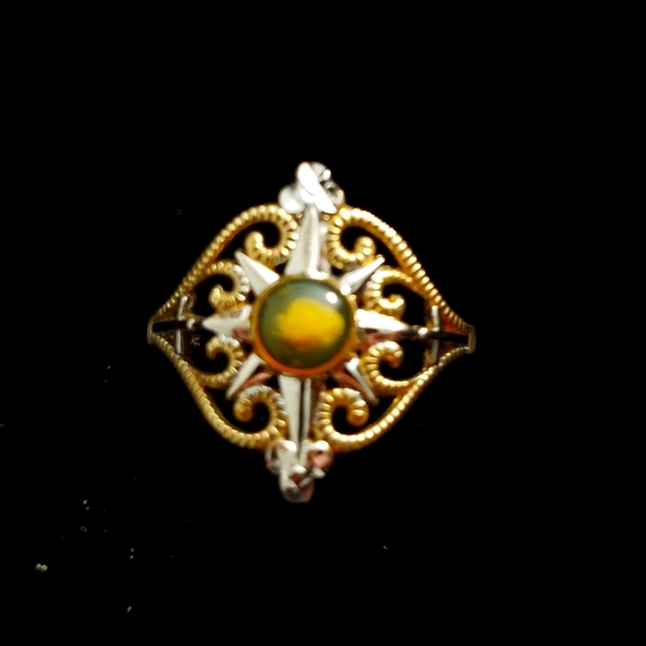 Nativity Stone in 10k Gold